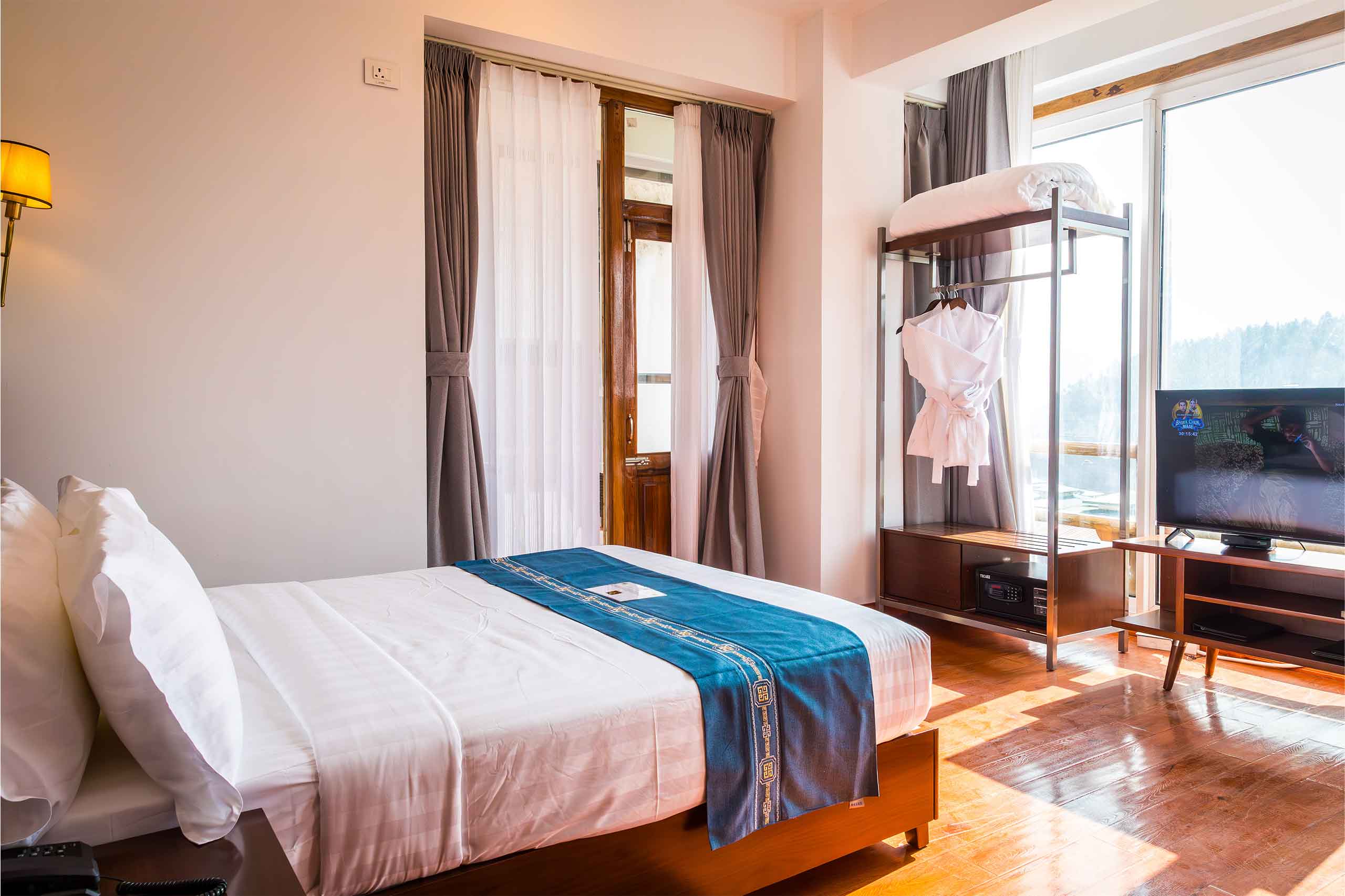 Superior Deluxe Queen